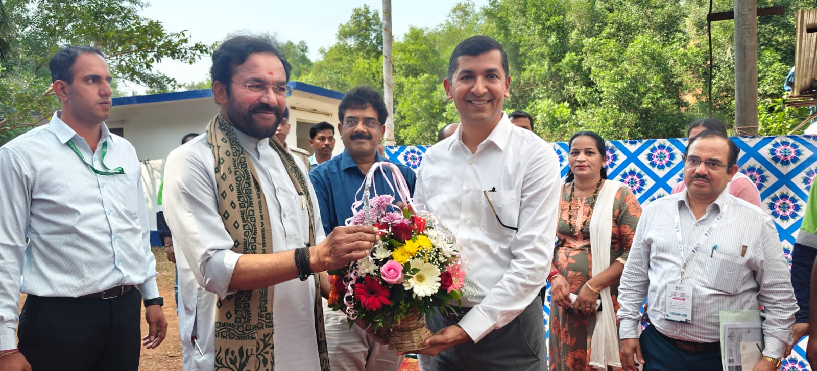 ﻿Union minister commends Vedanta   Sesa Goa for mine reclaimation