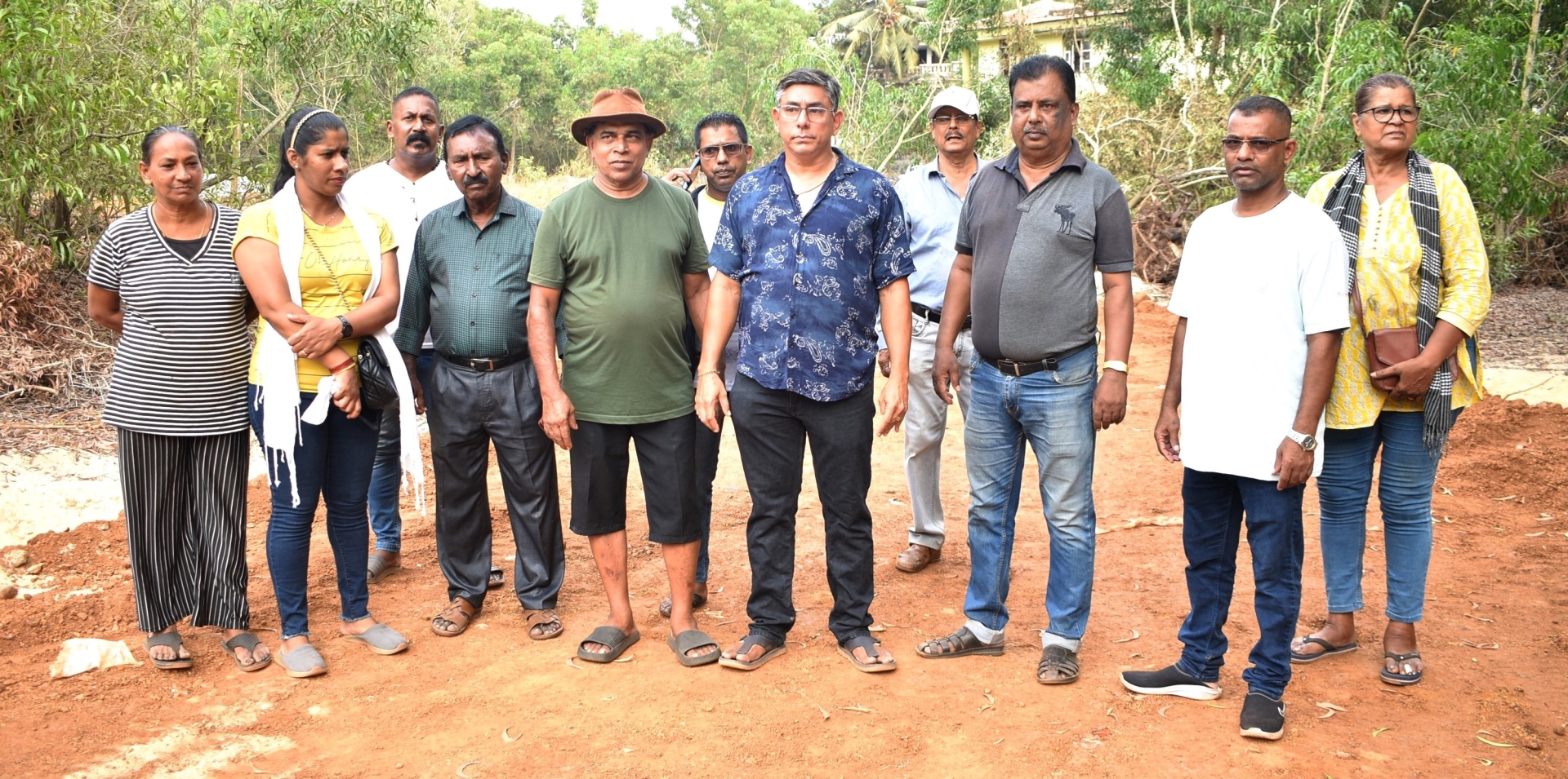 ﻿Cavelossim residents question road construction on comunidade land