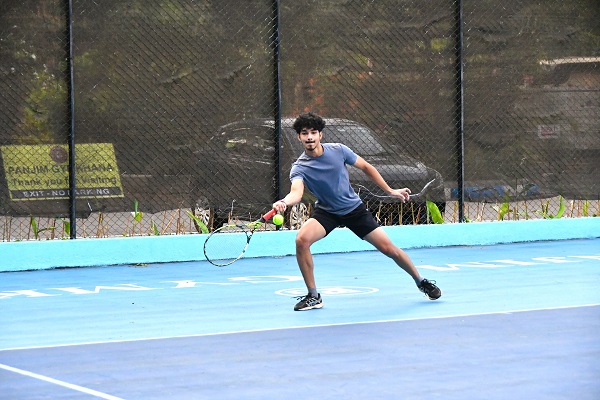 Punit Fadte stuns top seed in men's singles, clinches semis berth in U-18 category