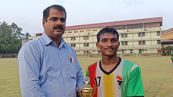 ﻿Cuncolim Union cruise into United Trophy final