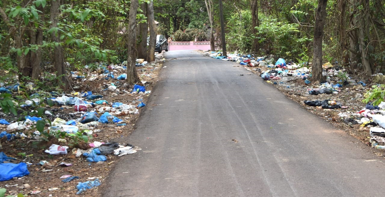 ﻿Locals question inaction as waste piles up in Curtorim locality