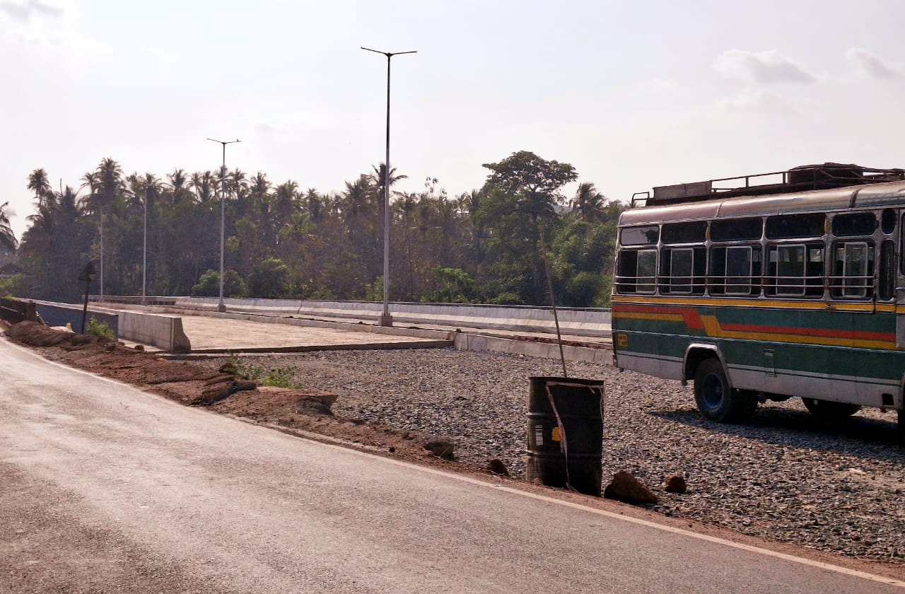 6 yrs on, parallel bridge at Dando-Sanguem still incomplete