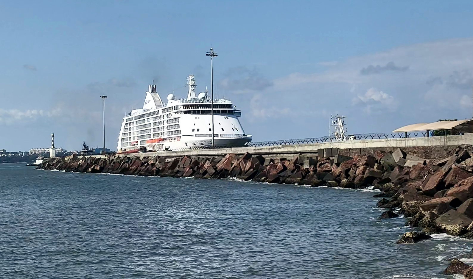 Amid border tensions, MPA steps up security at port