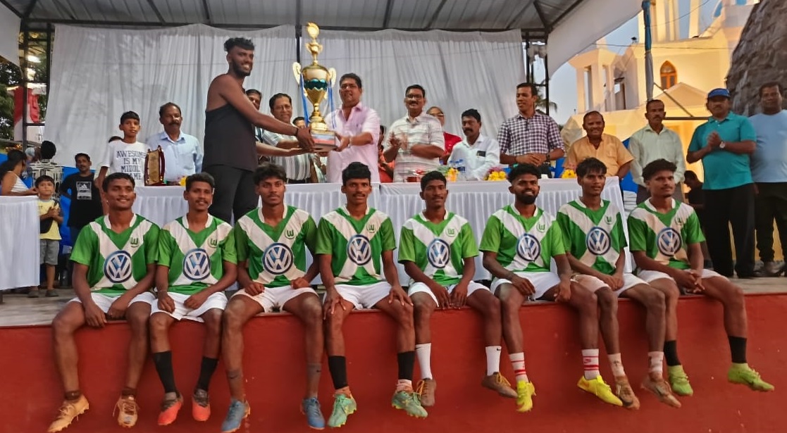 ﻿Carmel Boys win Rebello Pandal Trophy