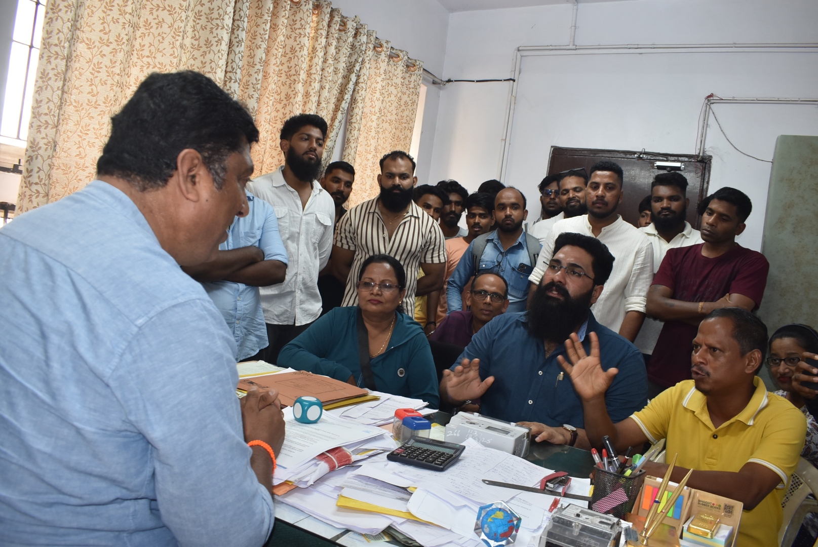 ﻿Navelim locals want road repairs, safety after cabling work