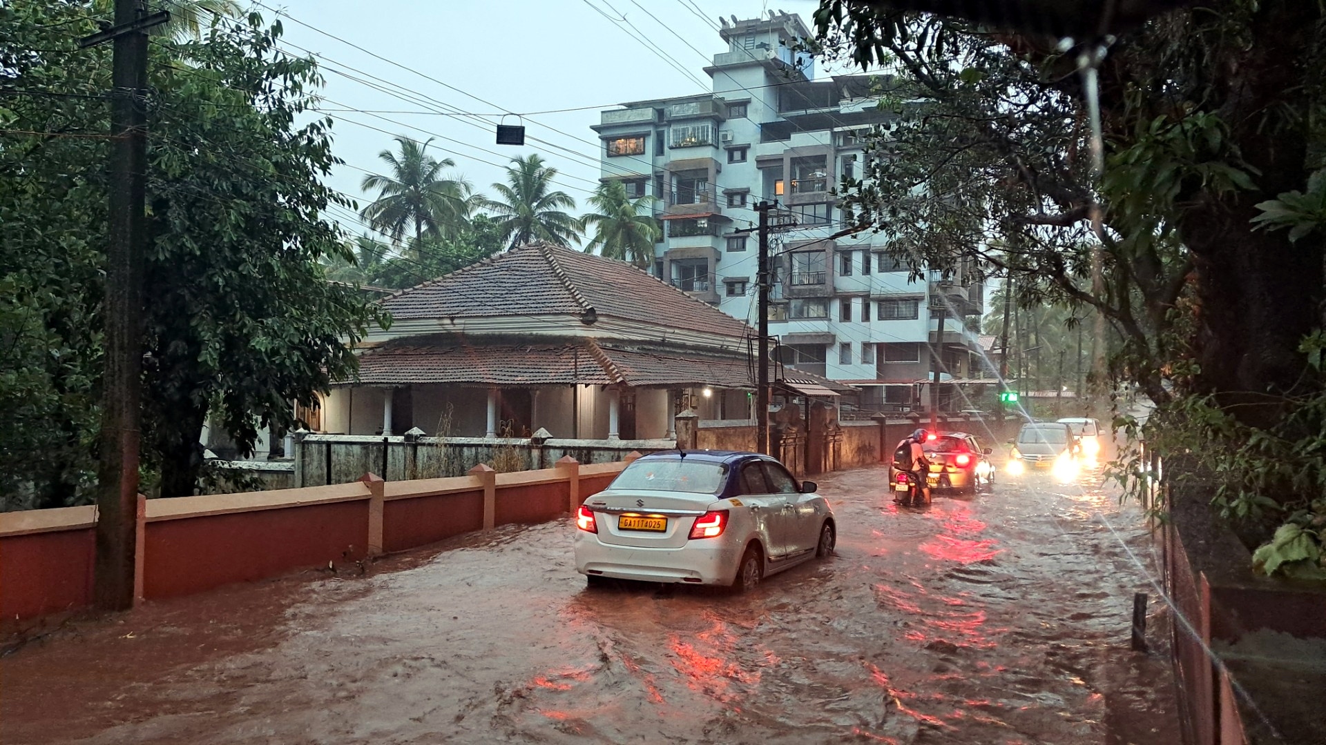 One heavy shower turns Cunchelim road into waterlogged mess