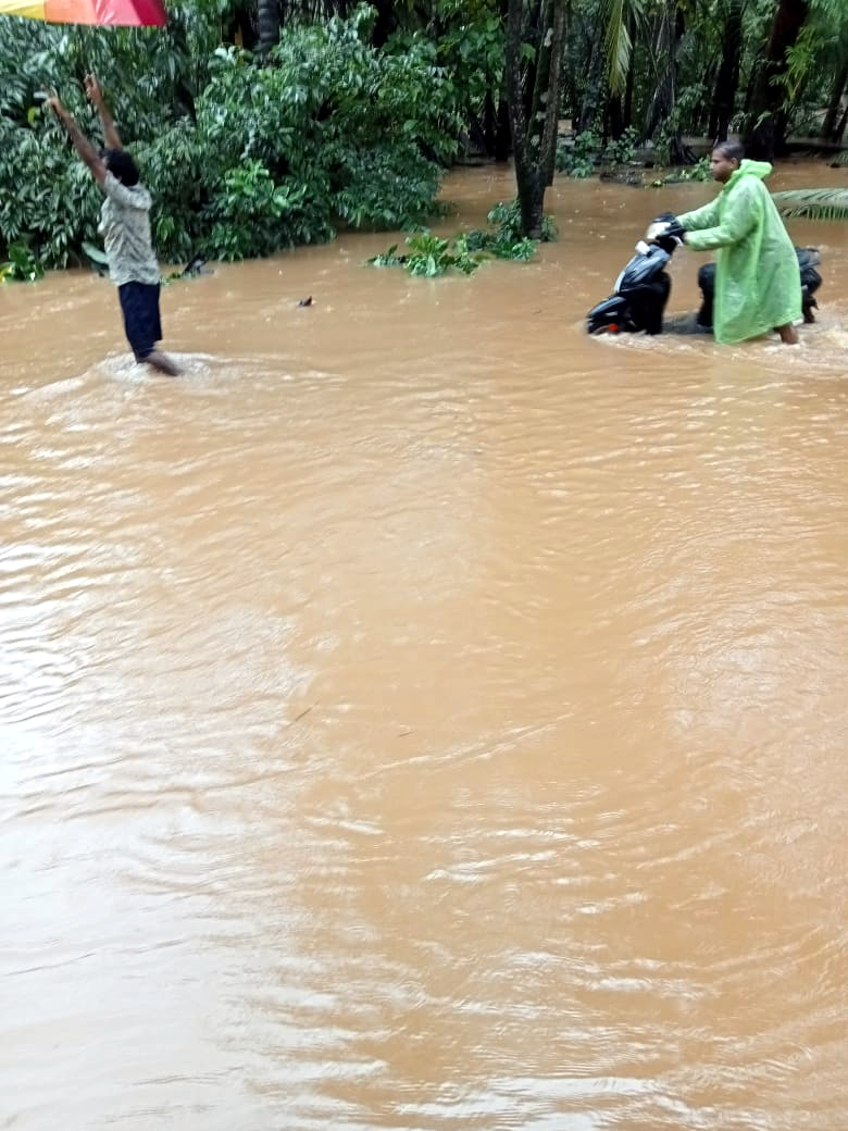 ﻿P'yats must tackle water-logging   on roads promptly, says CM