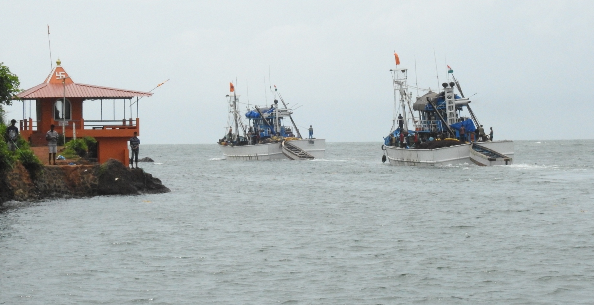 Fishing season ends, River Sal mouth navigation issue returns to haunt stakeholders, authorities