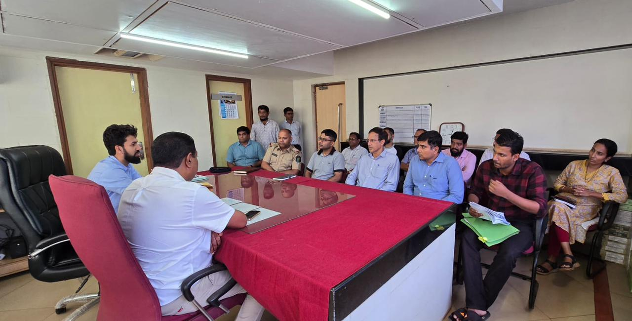 Residents complain of foul smell   during coal handling Ops at port