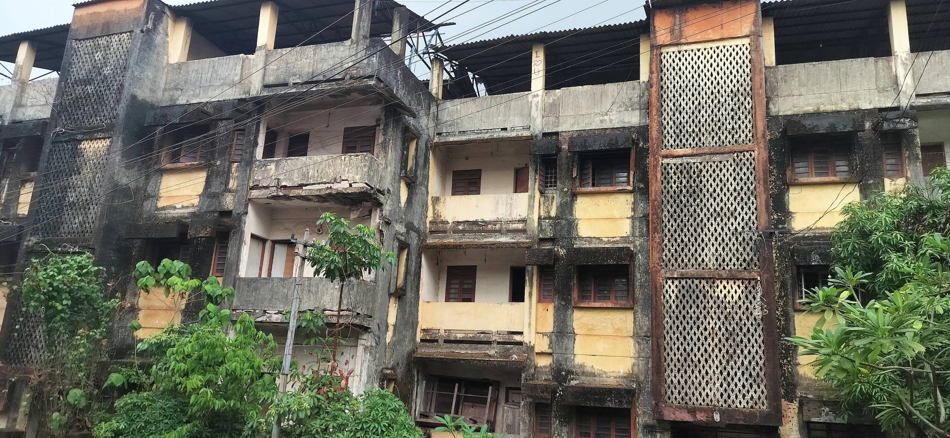﻿After CM’s directions, Mapusa's Junta Quarters next in line for demolition