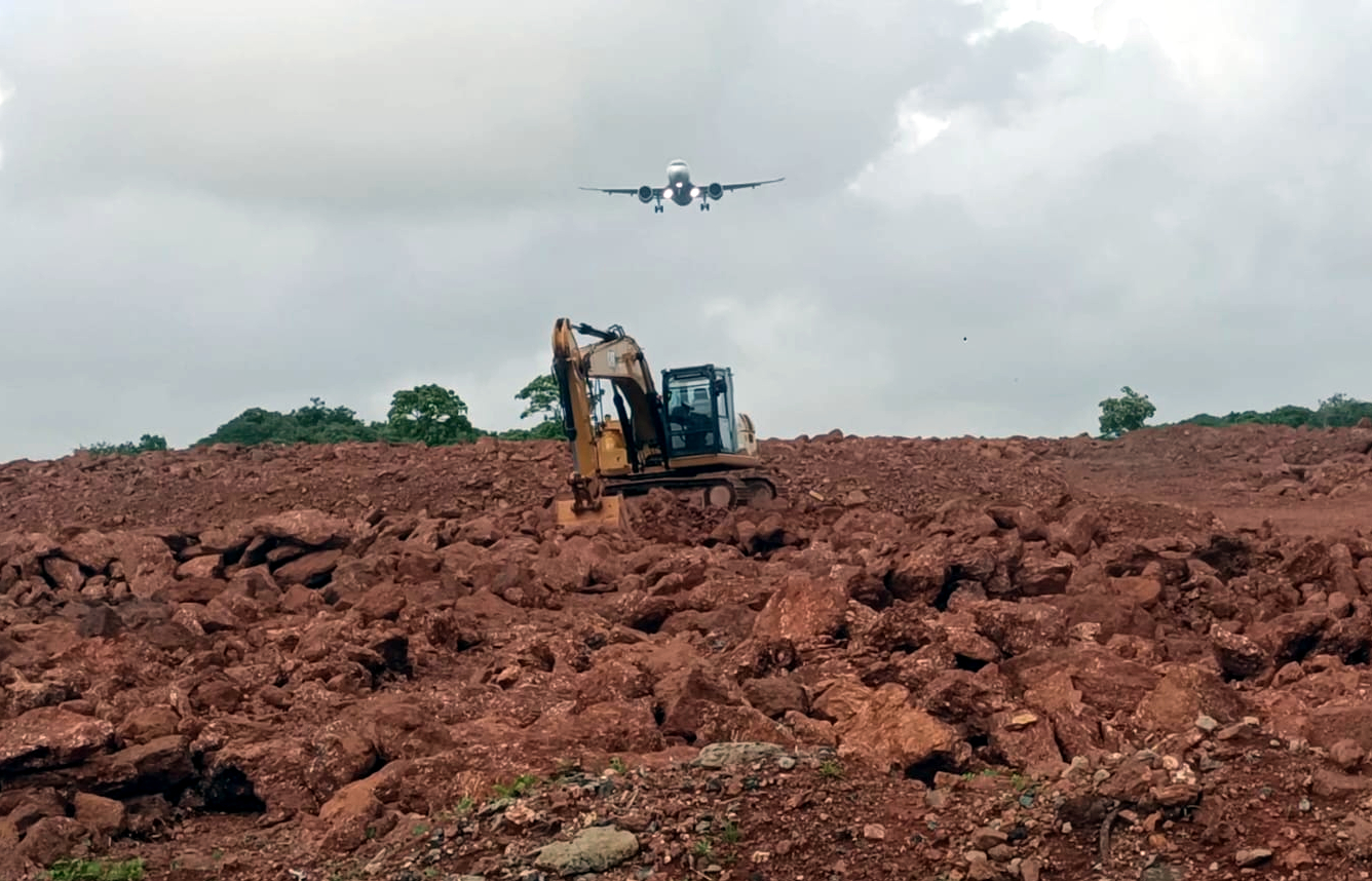 Dabolim funnel zone construction raises safety and legal alarms