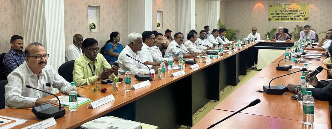 Railways urged to   increase special trains   to Vailankanni