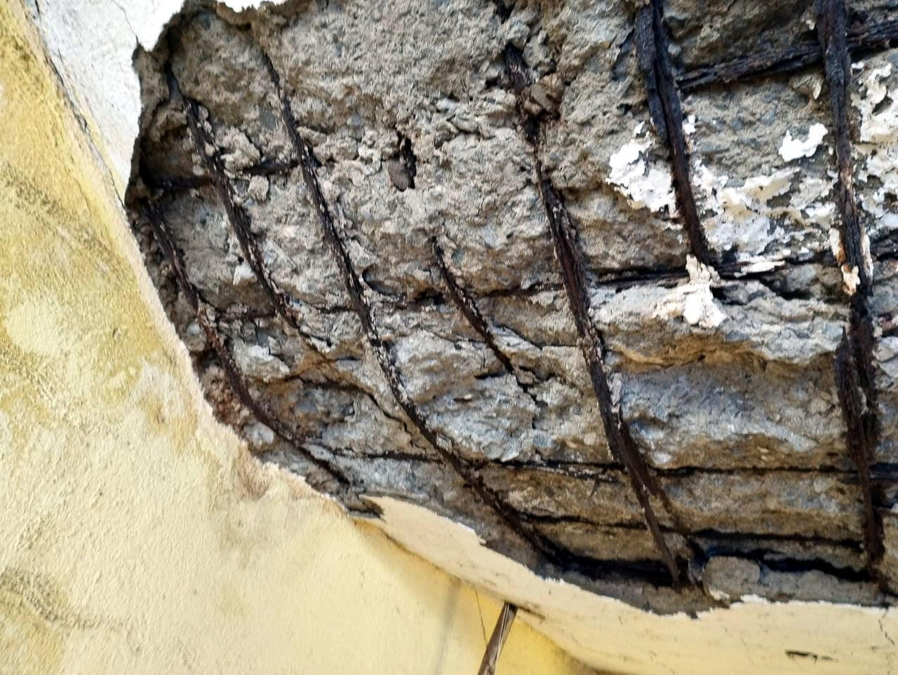 Portion of staircase collapses at Mapusa market building