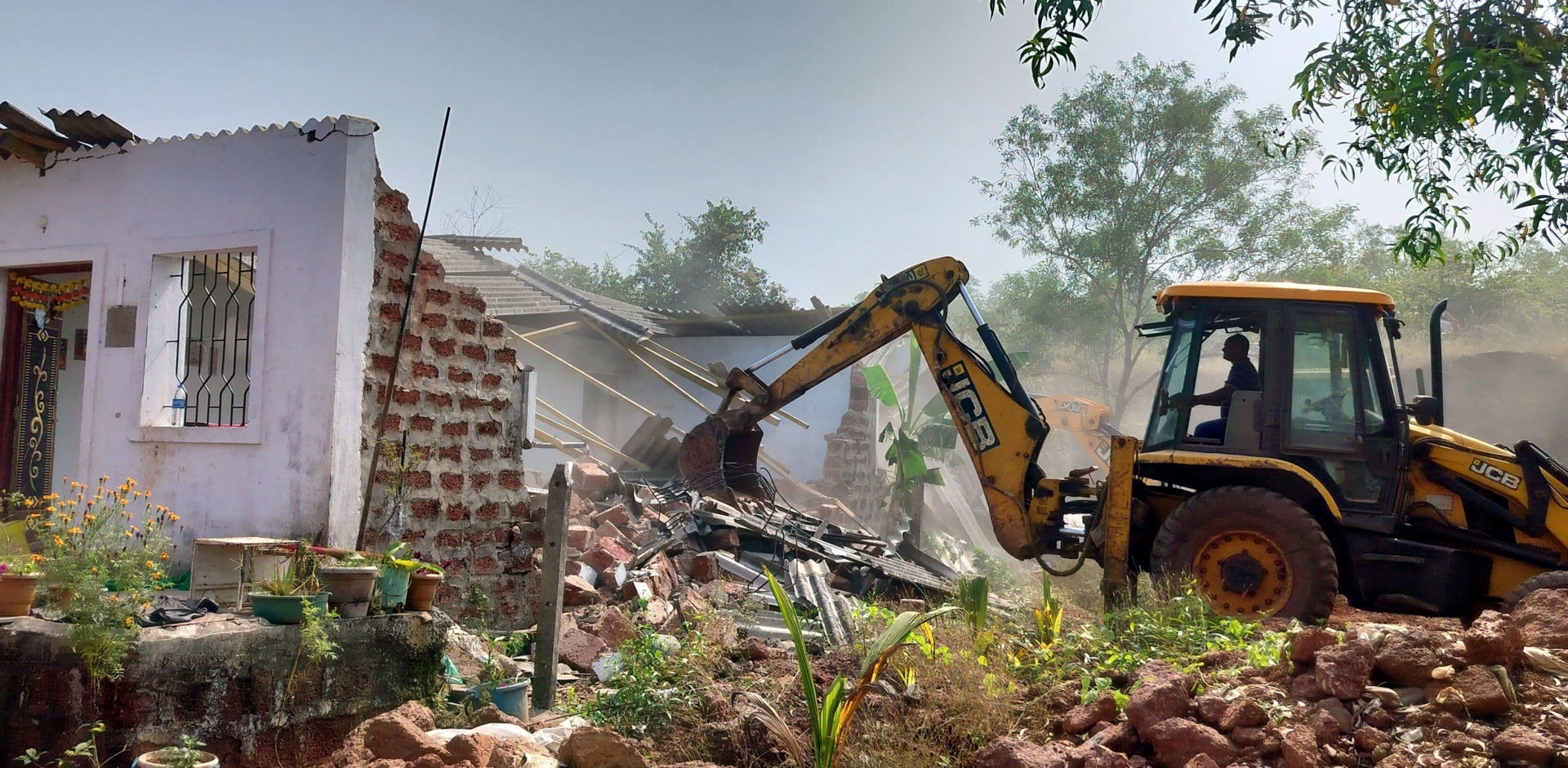 Absconding accused in Cunchelim land fraud finally in police net