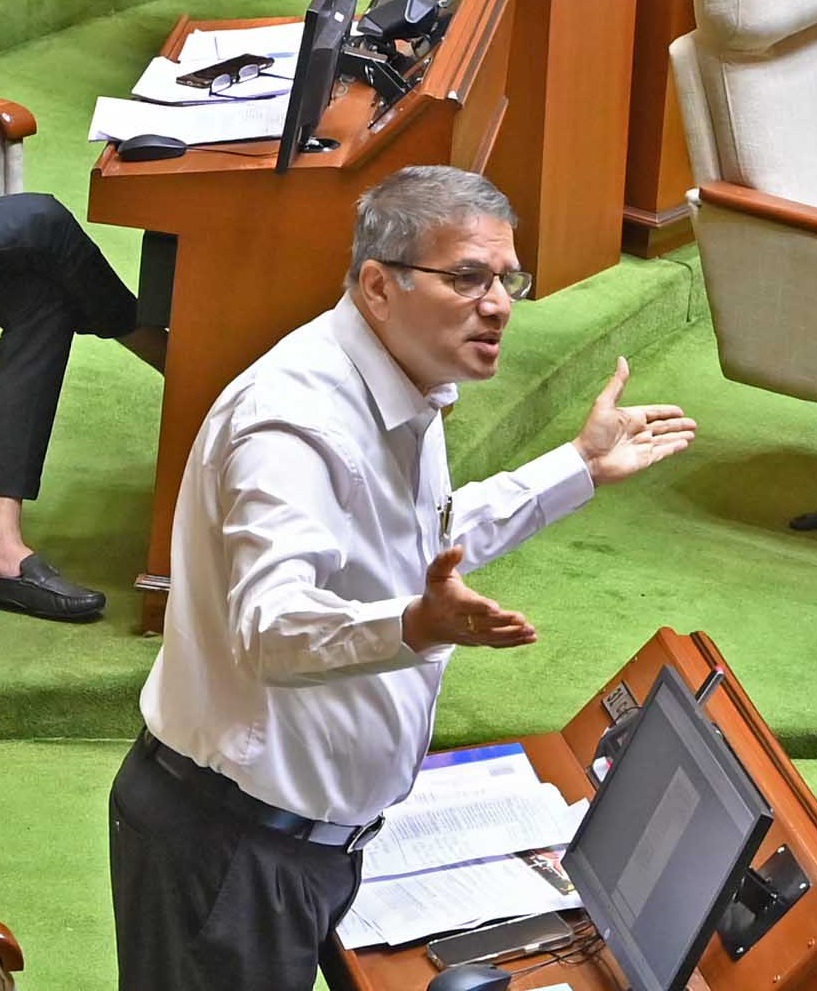 House votes down resolution for Romi Konkani in schools