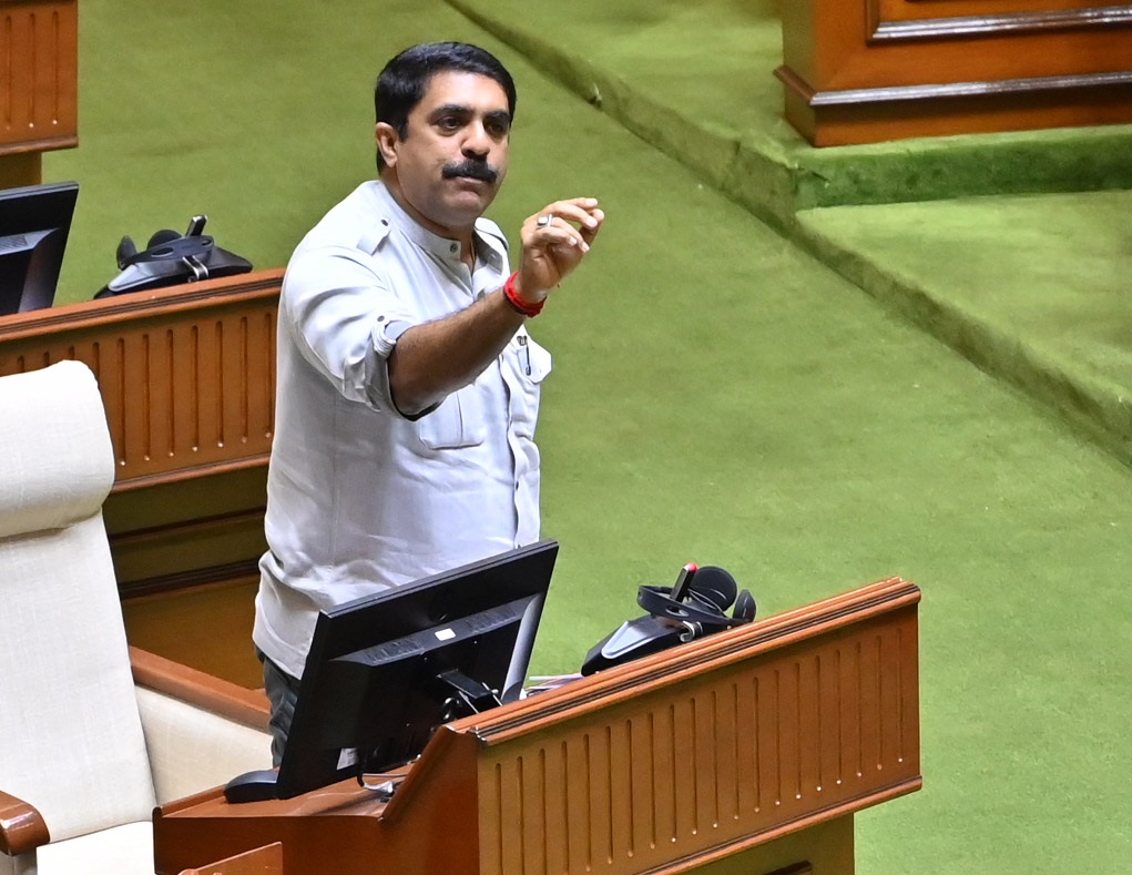 Zuari land row: Sardesai targets govt, CM denies involvement