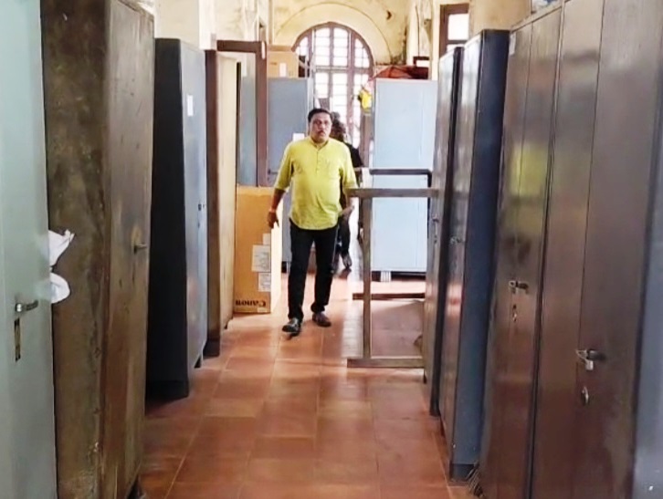 MMC building corridors cleared of junk