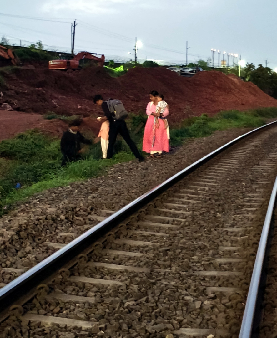 Minor fire delays Vasco-Kulem train, commuters stranded