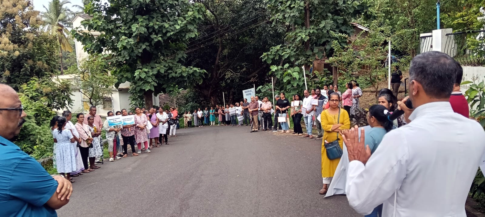Protest in Chicalim in solidarity with nuns facing prosecution