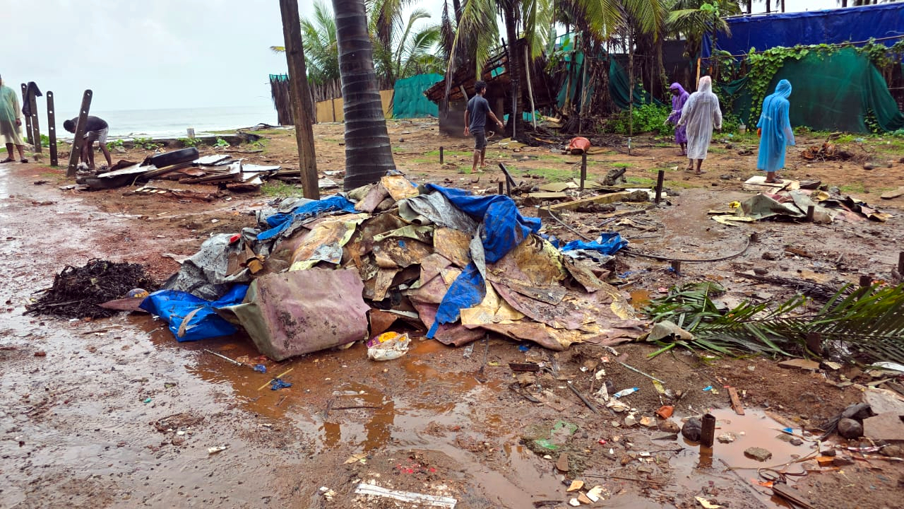 ﻿Youth take up cudgels   to make Agonda   cleanest village