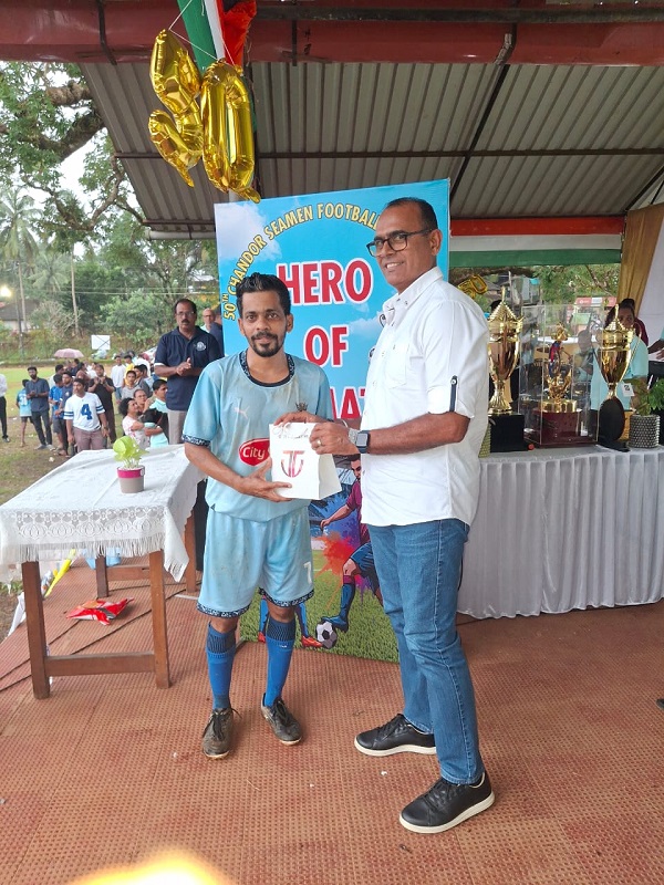 ﻿CAC Sports & Social Club storm into quarters