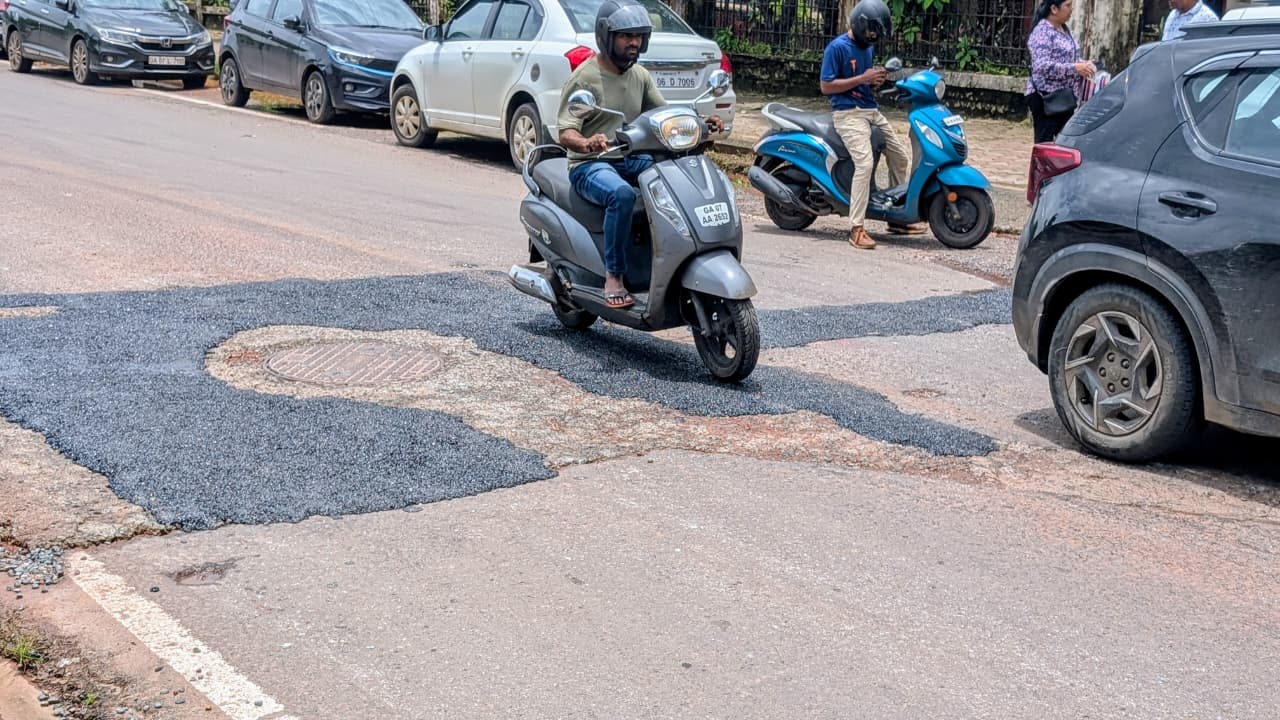 Respite from rain prompts  authorities to patch up roads