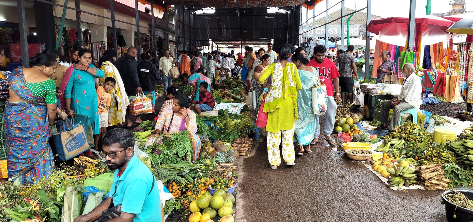 Mapusa Municipality defies CM’s directive,  continues to levy sopo on Matoli vendors