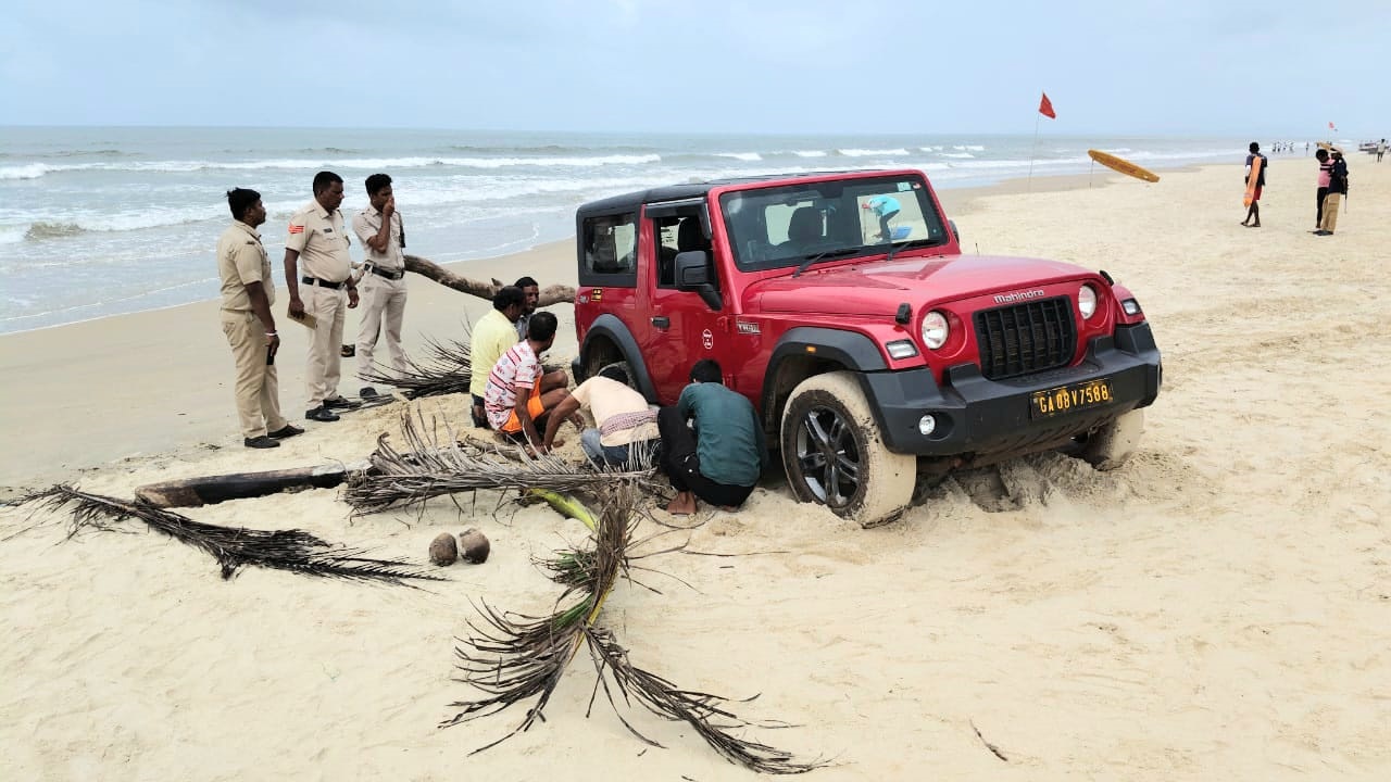 NRI’s jeep stuck on Benaulim beach reignites signage row