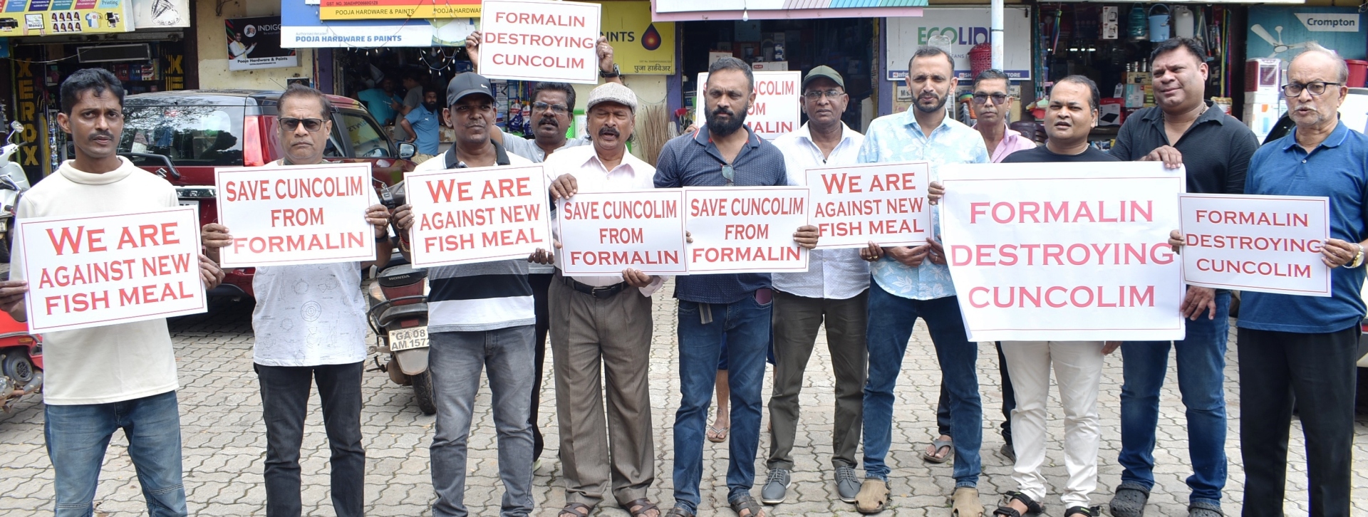 Cuncolkars protest against fish meal  plant and polluting units at IDC