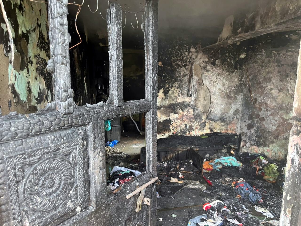 Fire causes damage in Guirim bungalow