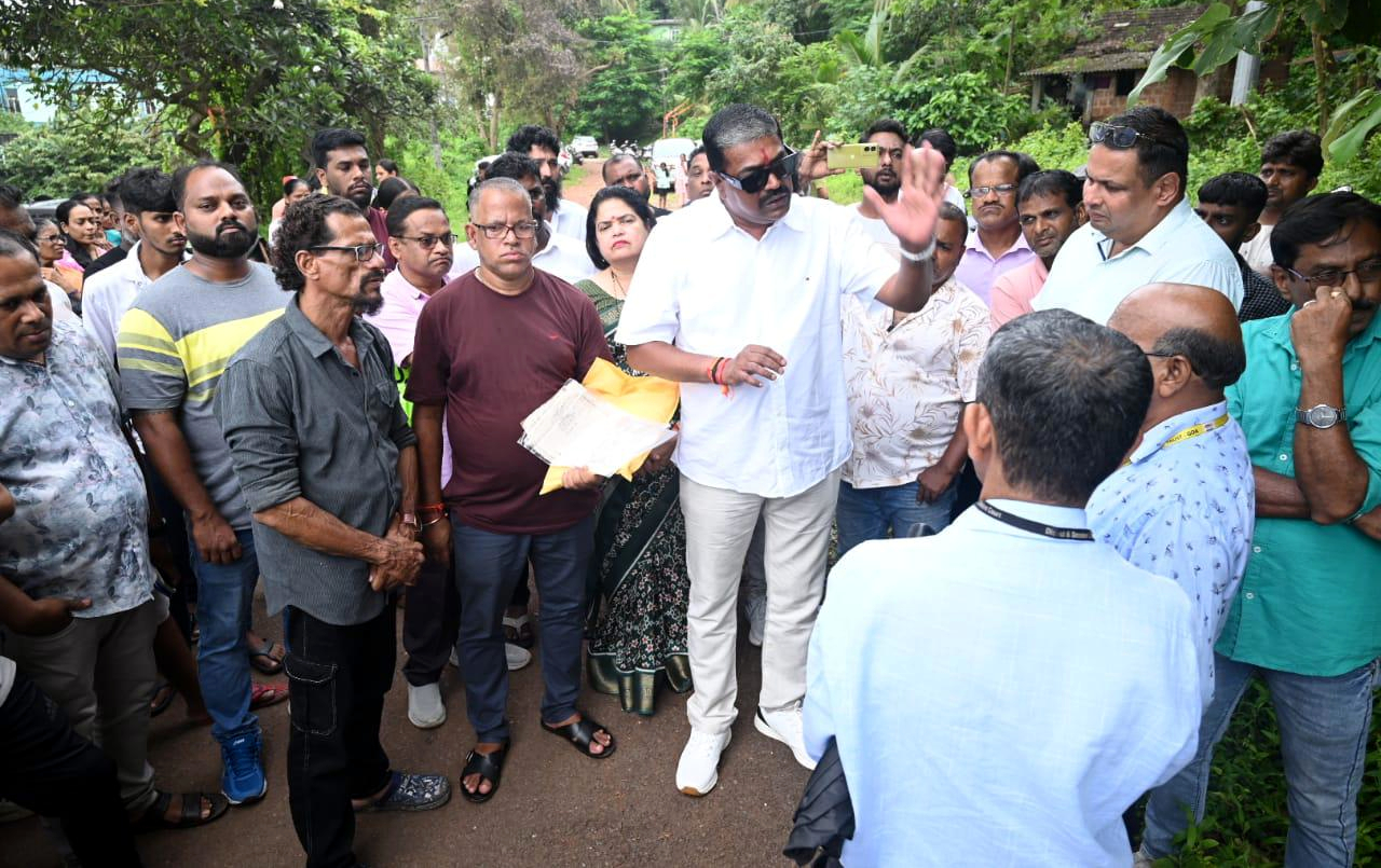 ﻿Demolition halted after MLA faces off with MPA at Harbour