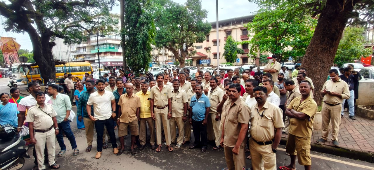 Mormugao civic employees stage token one-day strike