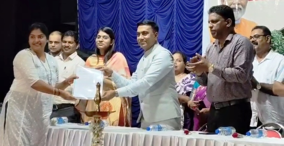 Launch of Mhaje Ghar scheme in Cuncolim sparks controversy