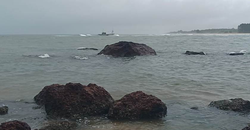 River Sal navigation dangers rise as training wall stalled at EC stage