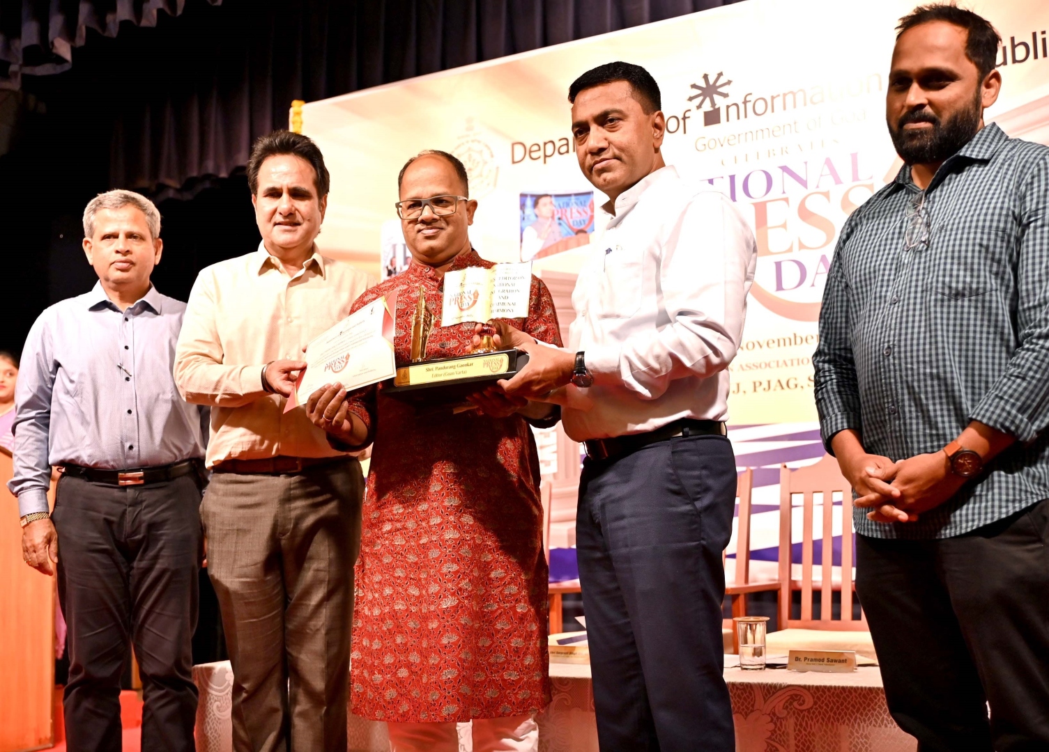 State honours journalists on National Press Day