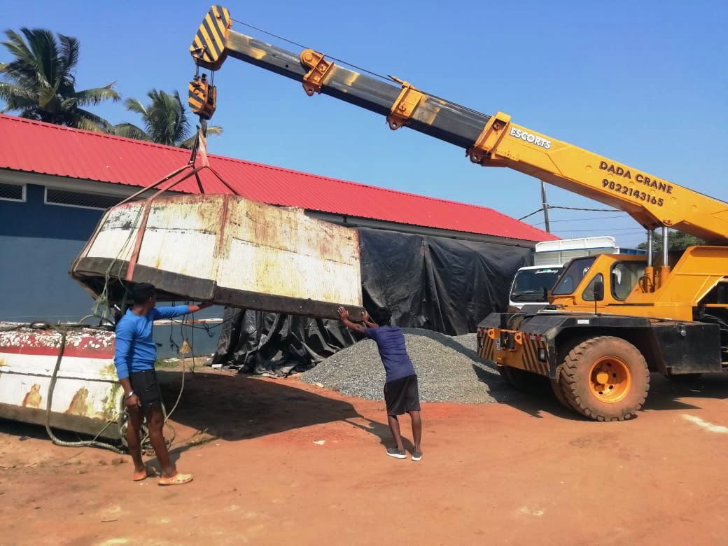 Fisheries Dept cracks whip on illegal dinghies at Cutbona