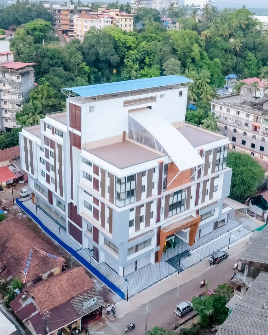 Mapusa’s six-storey building returns to haunt civic body