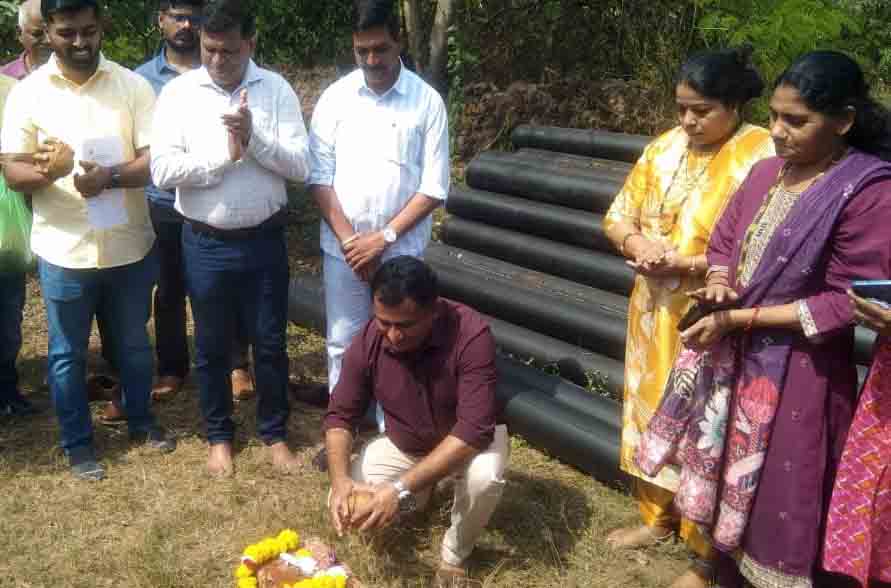 Sewerage line work begins in   ward 8 of Reis Magos p'yat