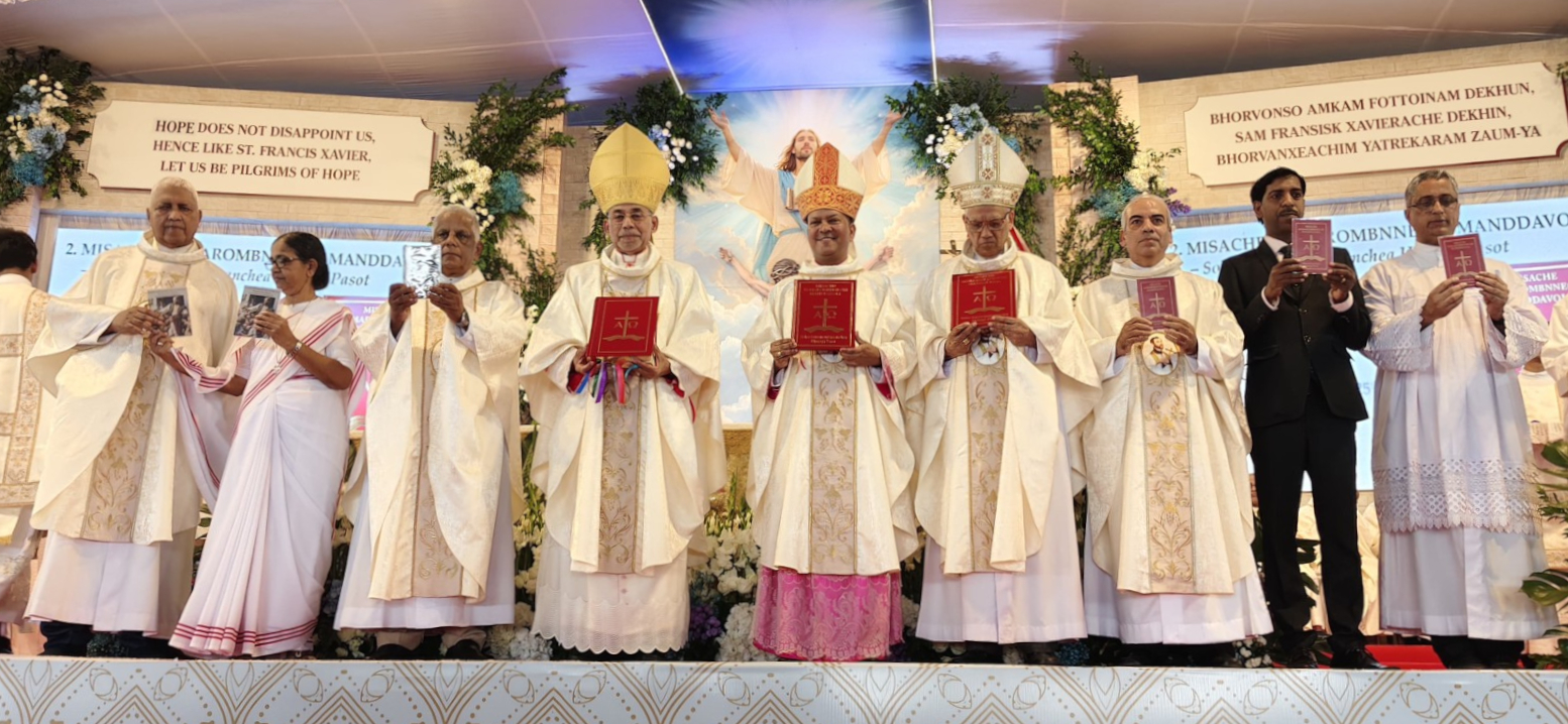 Cardinal Ferrão releases new Konkani Missal in Goa