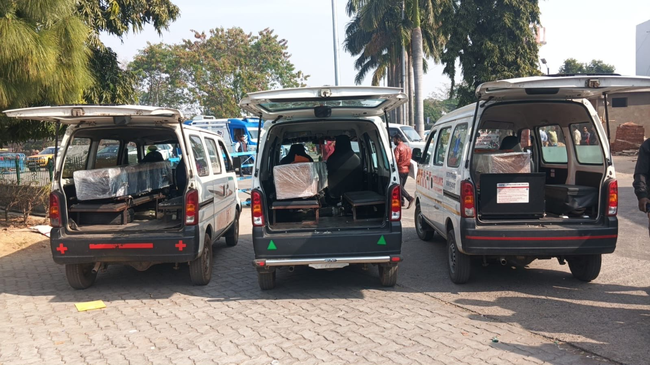 ﻿21 victims’ mortal remains of Romeo Lane fire transported to home states: CM