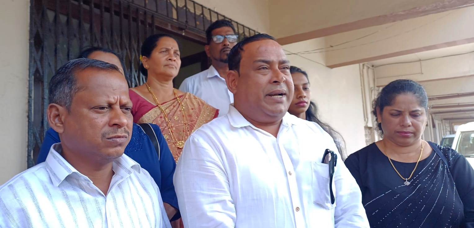 South Goa Cong chief points  fingers at AAP for extra vote