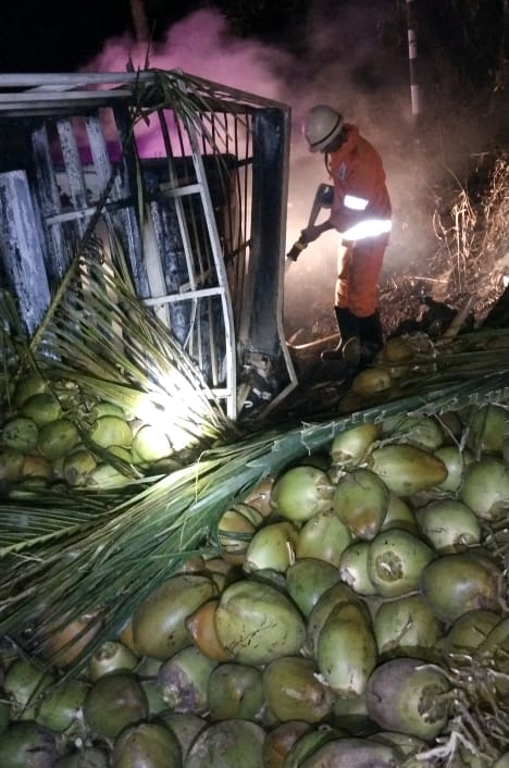 Fog-triggered road accident guts pickup at Chorla Ghat