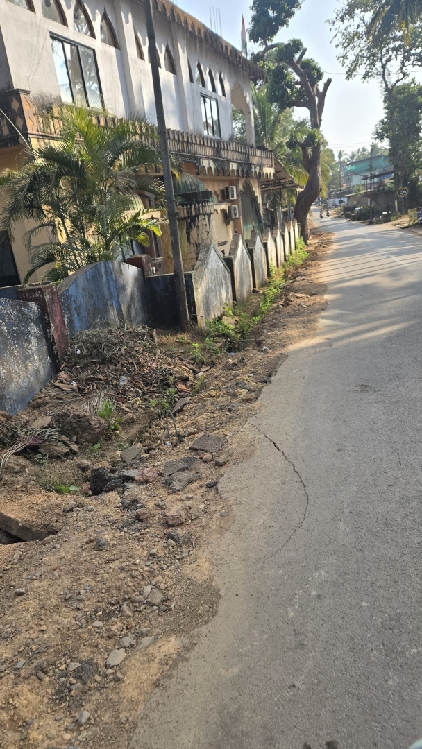 Drains choked as road digging disrupts Valpoi drainage system