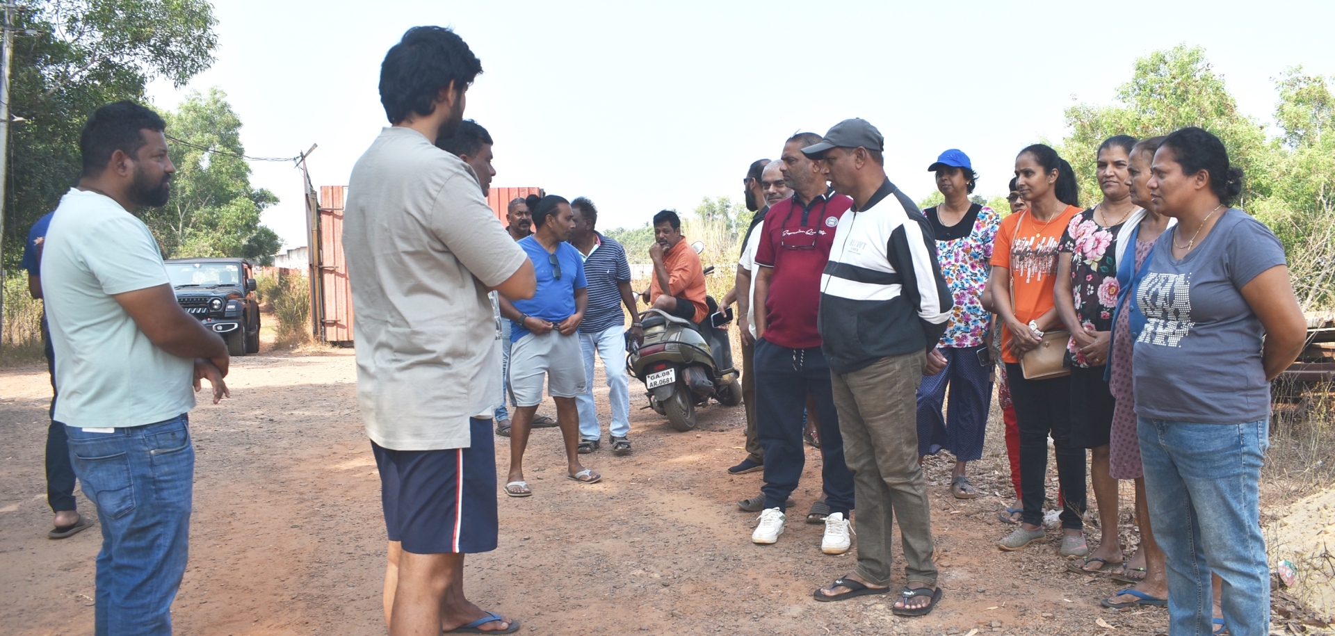 Cavelossim, Varca locals protest  excavation, transport of sand