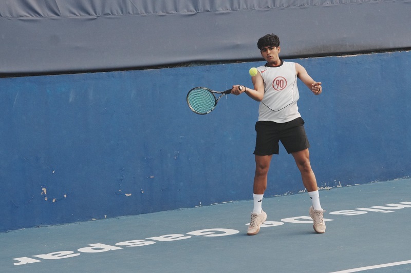 Ashwin Narsinghani advances to next round in men’s singles
