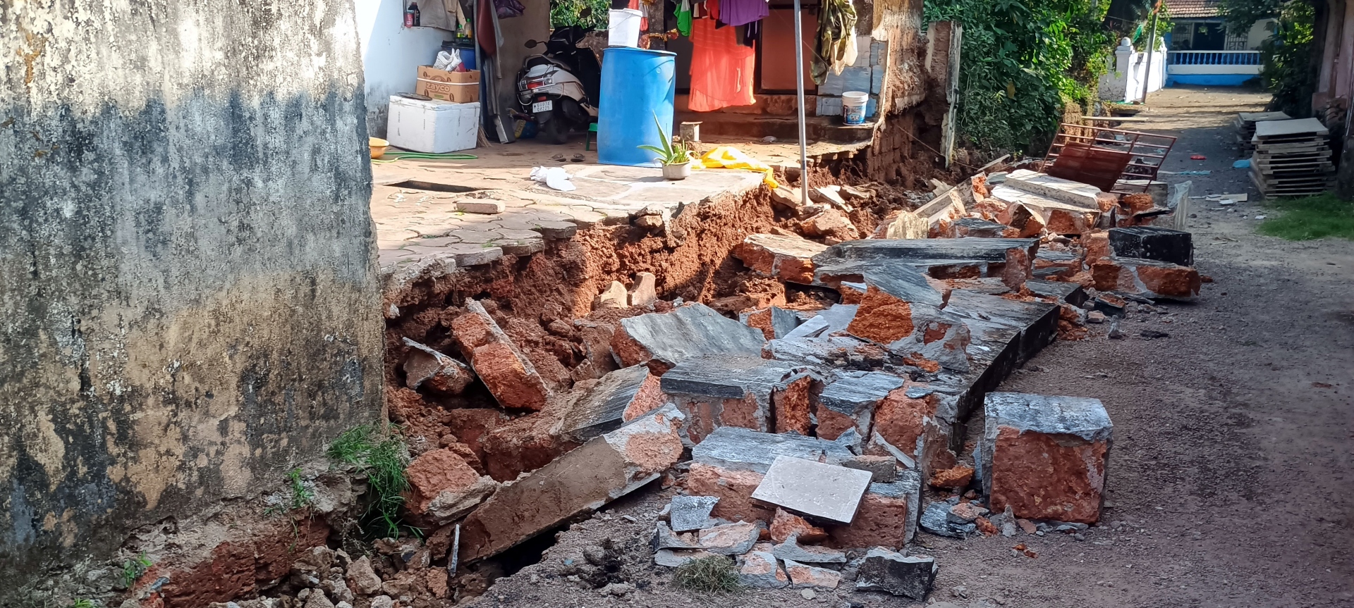 1 worker dead, another injured as retaining wall collapses in Khorlim