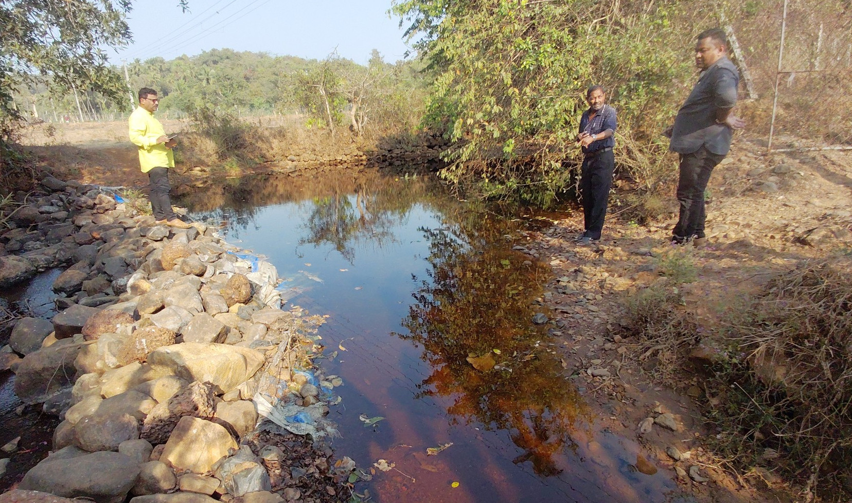 Molasses leaks into Khalwadem rivulet, sparks panic in Shristhal