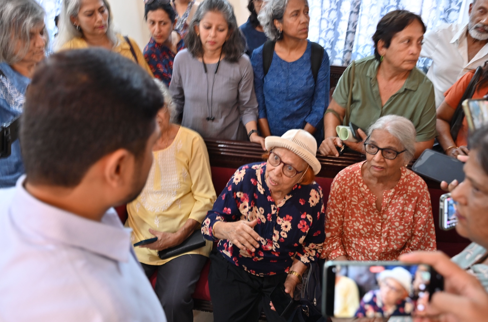 Anti-casino activists fume   as CCP mayor skips meet