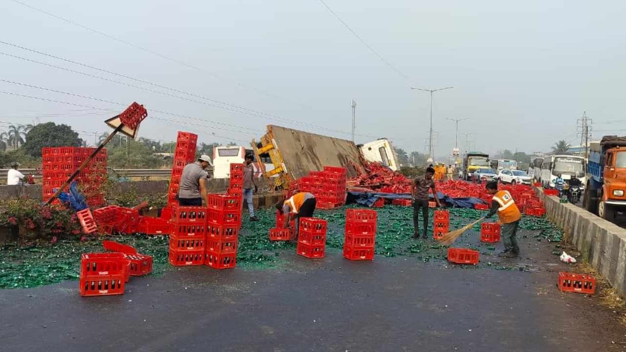 Soft drink truck overturns at Verna junction, traffic hit during peak hours