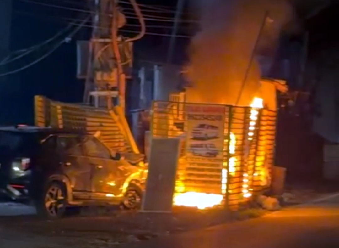 Tourist injured as car rams into power transformer in Calangute